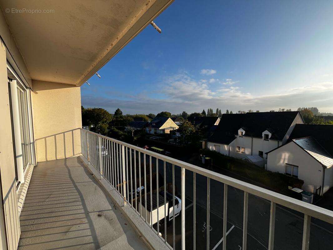 Appartement à PELLOUAILLES-LES-VIGNES