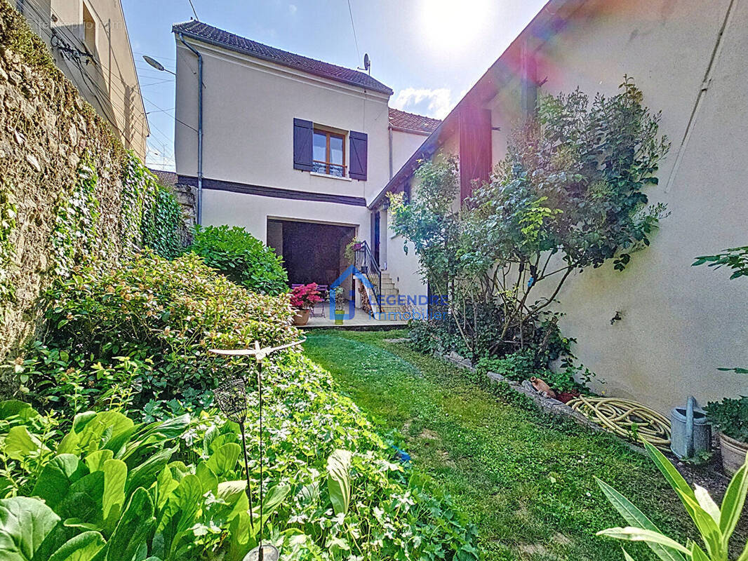 Maison à PIERRELAYE