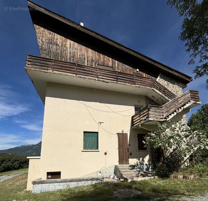 Appartement à JAUSIERS