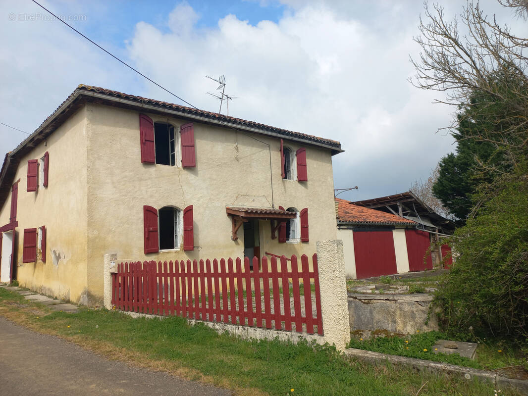 Maison à MIRANDE