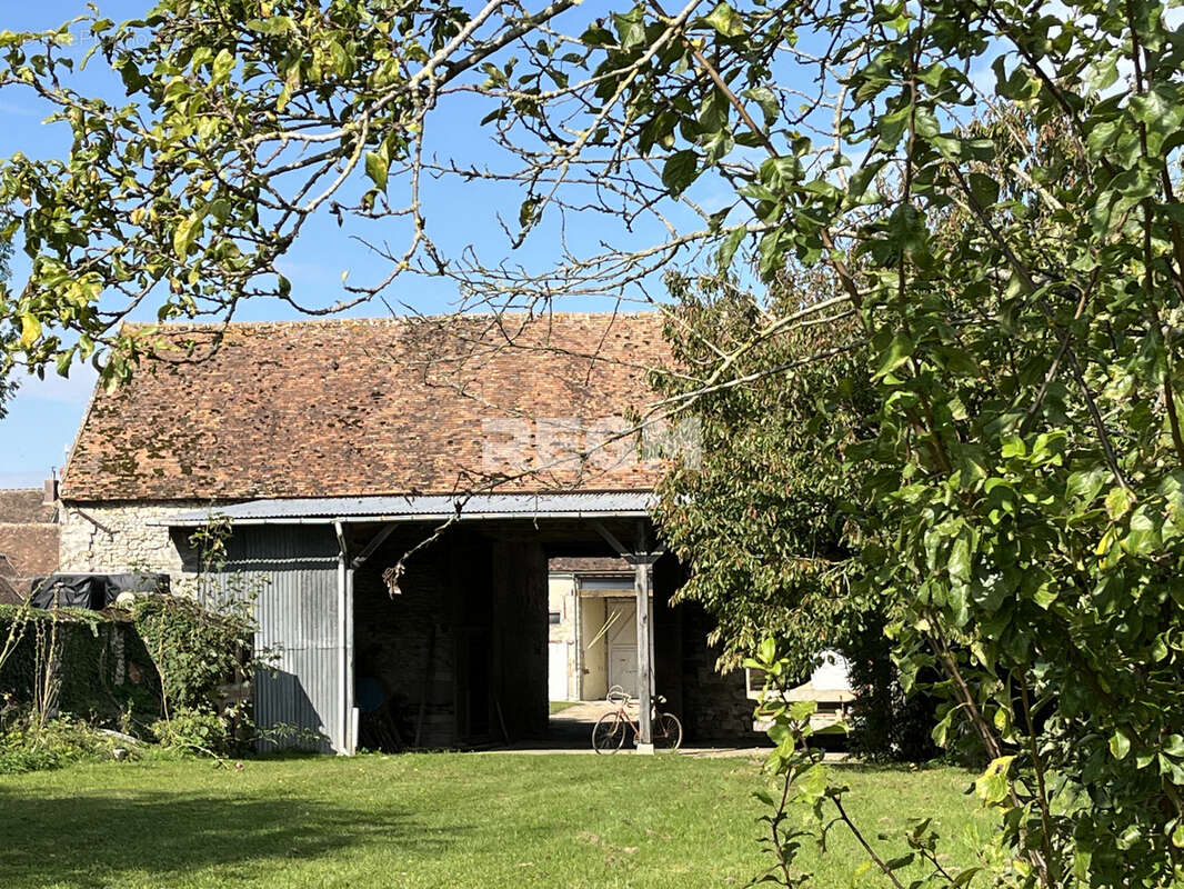 Maison à LA CHAPELLE-LA-REINE