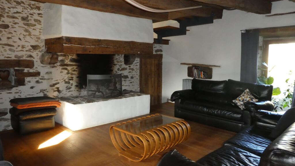Maison à SAINT-BONNET-BRIANCE