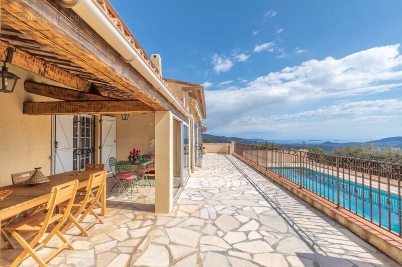 Maison à FREJUS