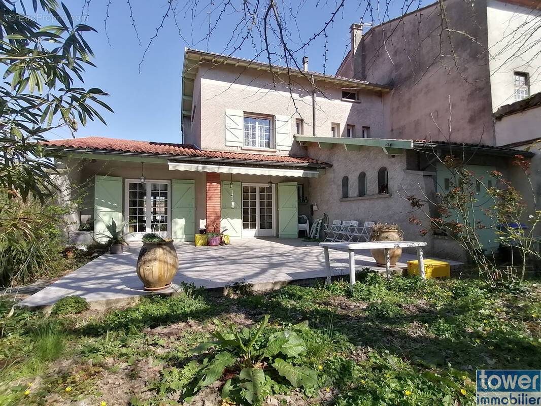 Maison à MONTECH