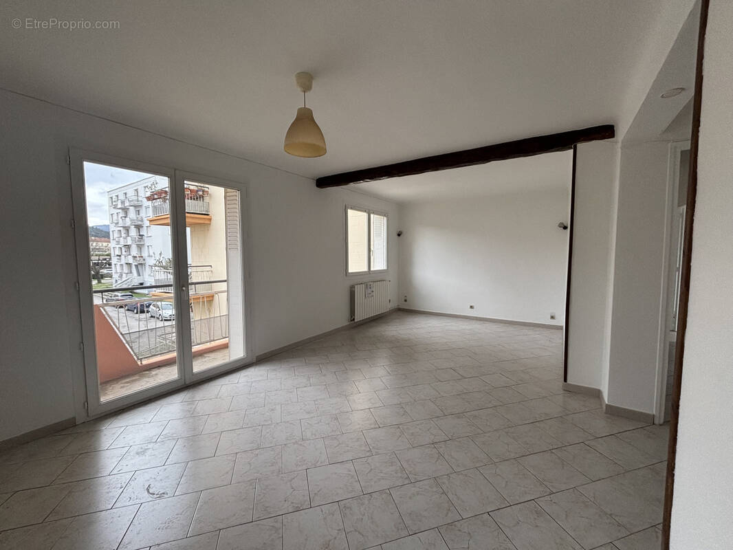 Appartement à GANGES