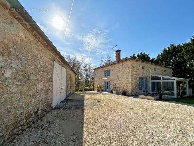 Maison à SEMPESSERRE