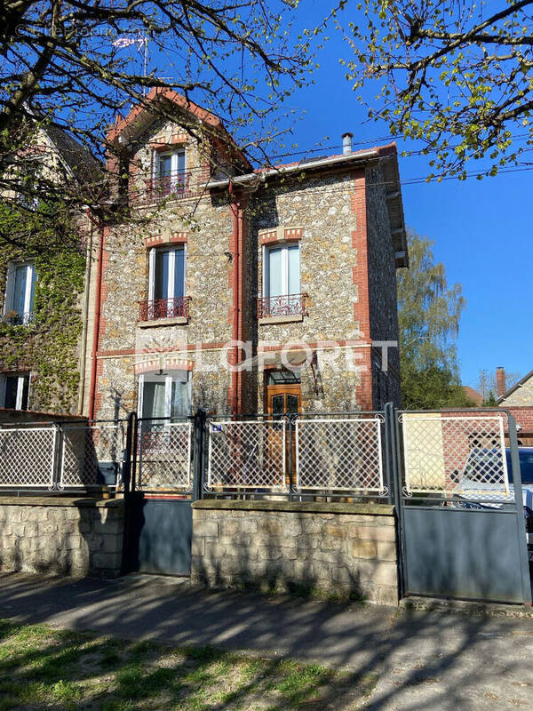 Maison à BEAUMONT-SUR-OISE
