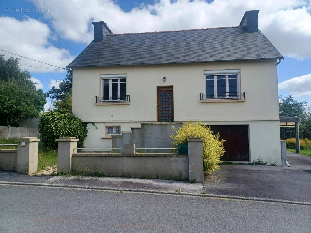 Maison à CARHAIX-PLOUGUER