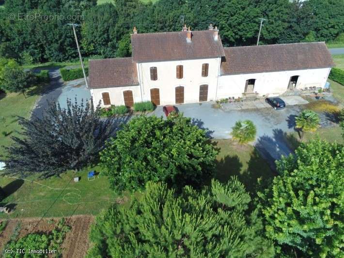 Maison à VERTEUIL-SUR-CHARENTE
