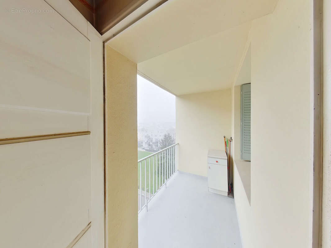 Appartement à LYON-8E