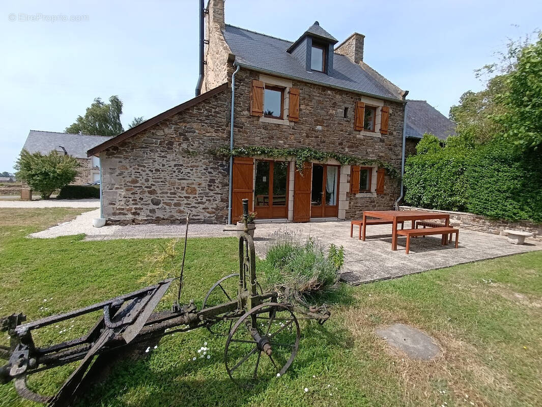 Maison à CREHEN