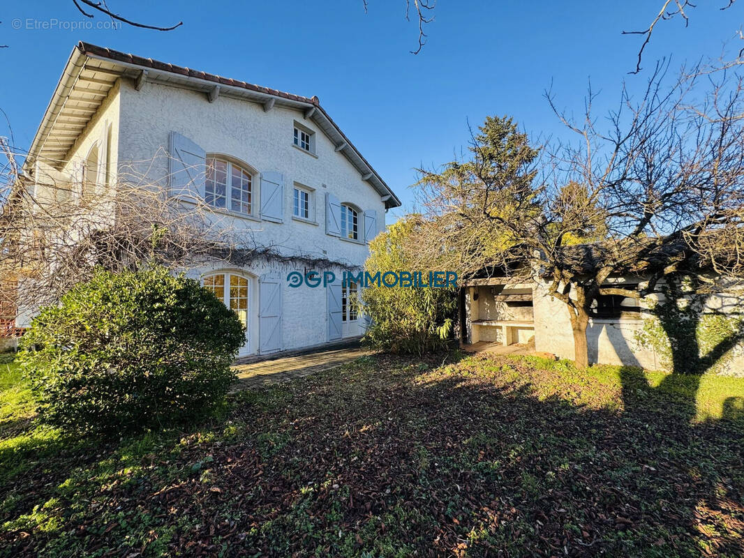 Maison à CASTELGINEST