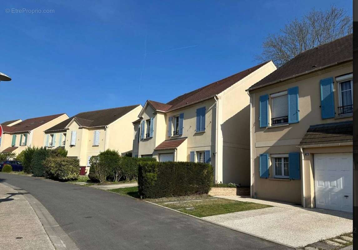 Maison à BROU-SUR-CHANTEREINE