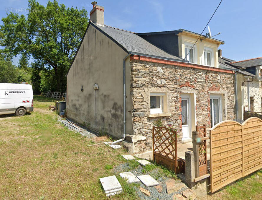 Maison à SEVERAC