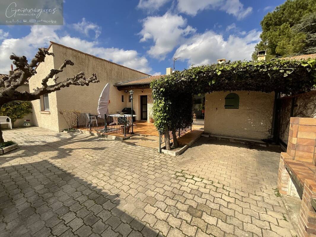 Maison à MILHAUD