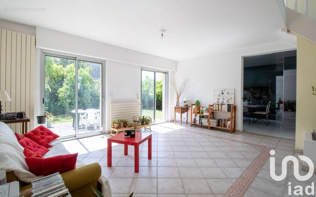 Photo 1 - Maison à SAINT-MAUR-DES-FOSSES