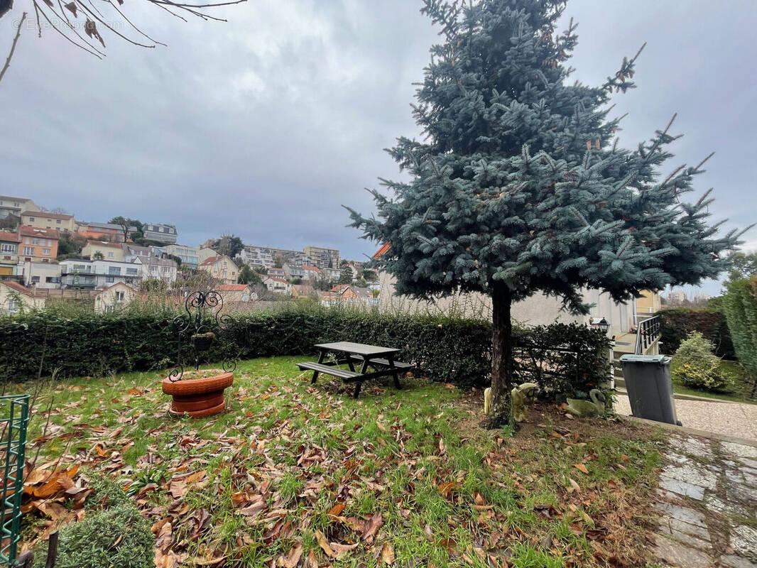 Photo 1 - Maison à LE PLESSIS-ROBINSON