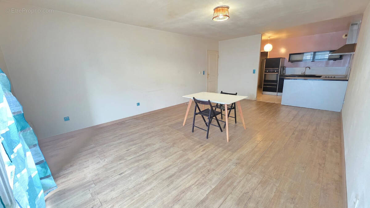 Appartement à PERSAN