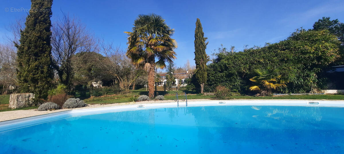 Maison à THENAC