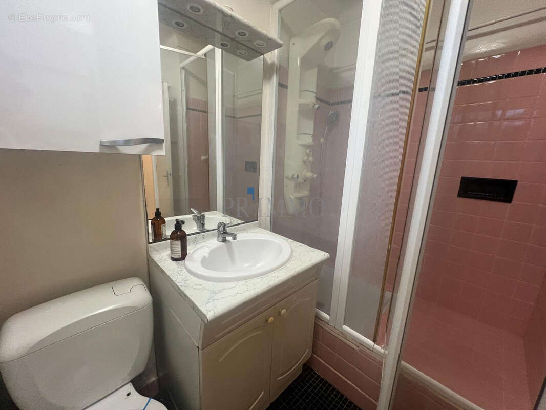 Appartement à ROQUEBRUNE-SUR-ARGENS