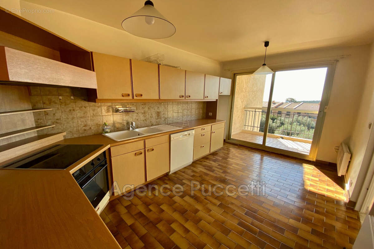 Appartement à VENCE