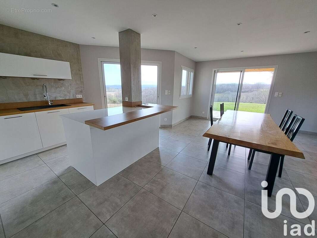 Photo 4 - Maison à POUYASTRUC