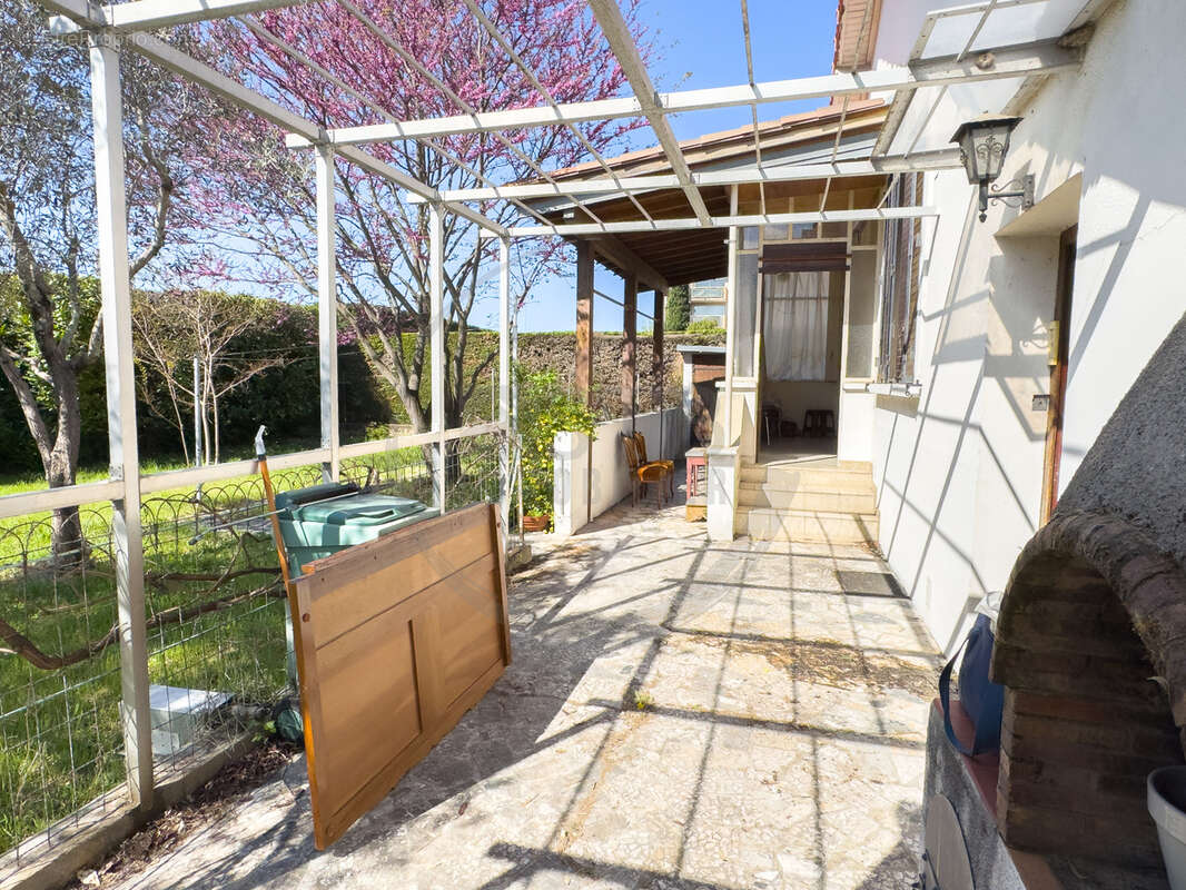 Maison à MONTELIMAR