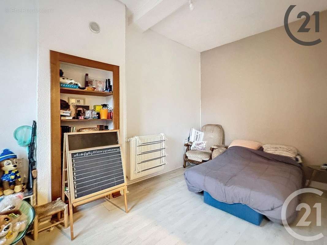 Autre à AIX-EN-OTHE