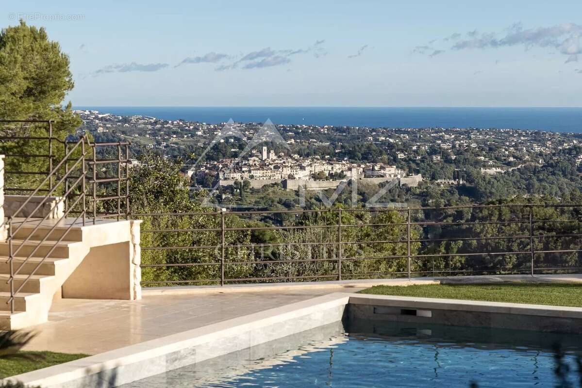 Maison à LA COLLE-SUR-LOUP