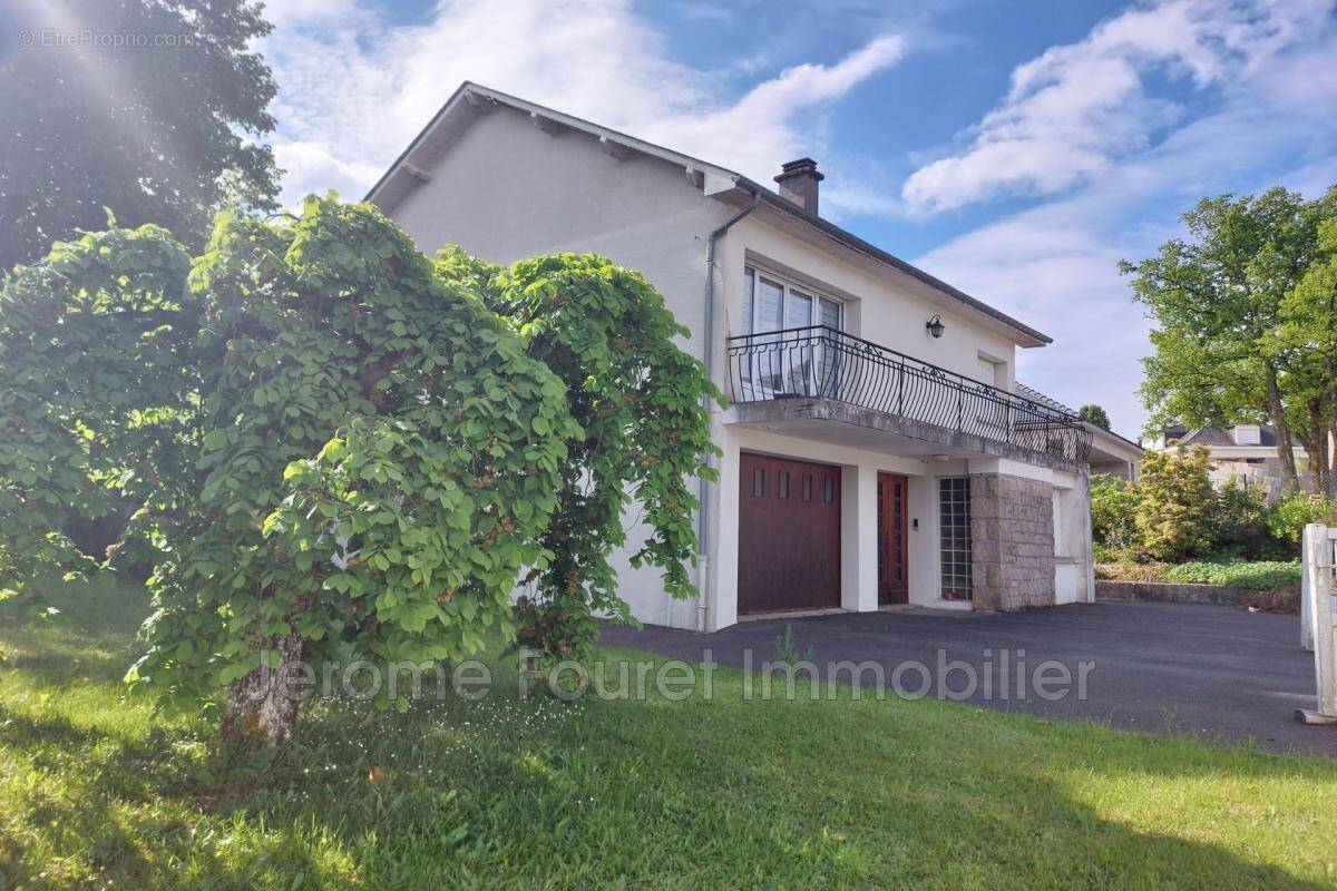 Maison à EGLETONS