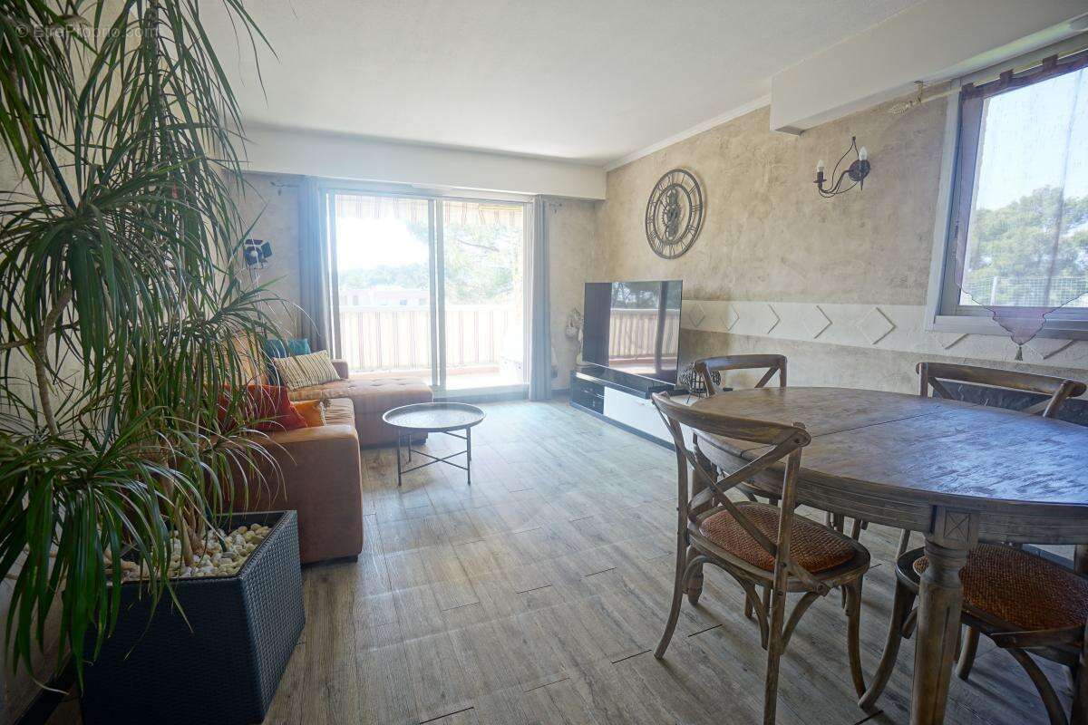 Appartement à LE CANNET