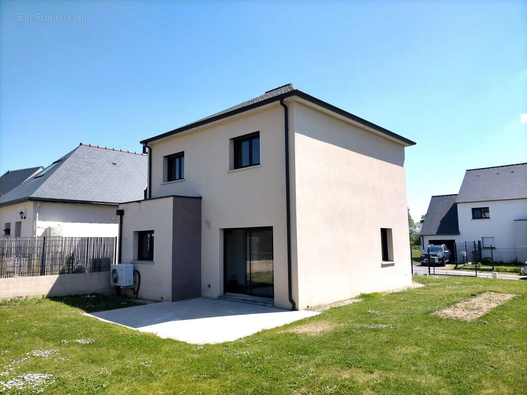 Maison à PLESSIX-BALISSON