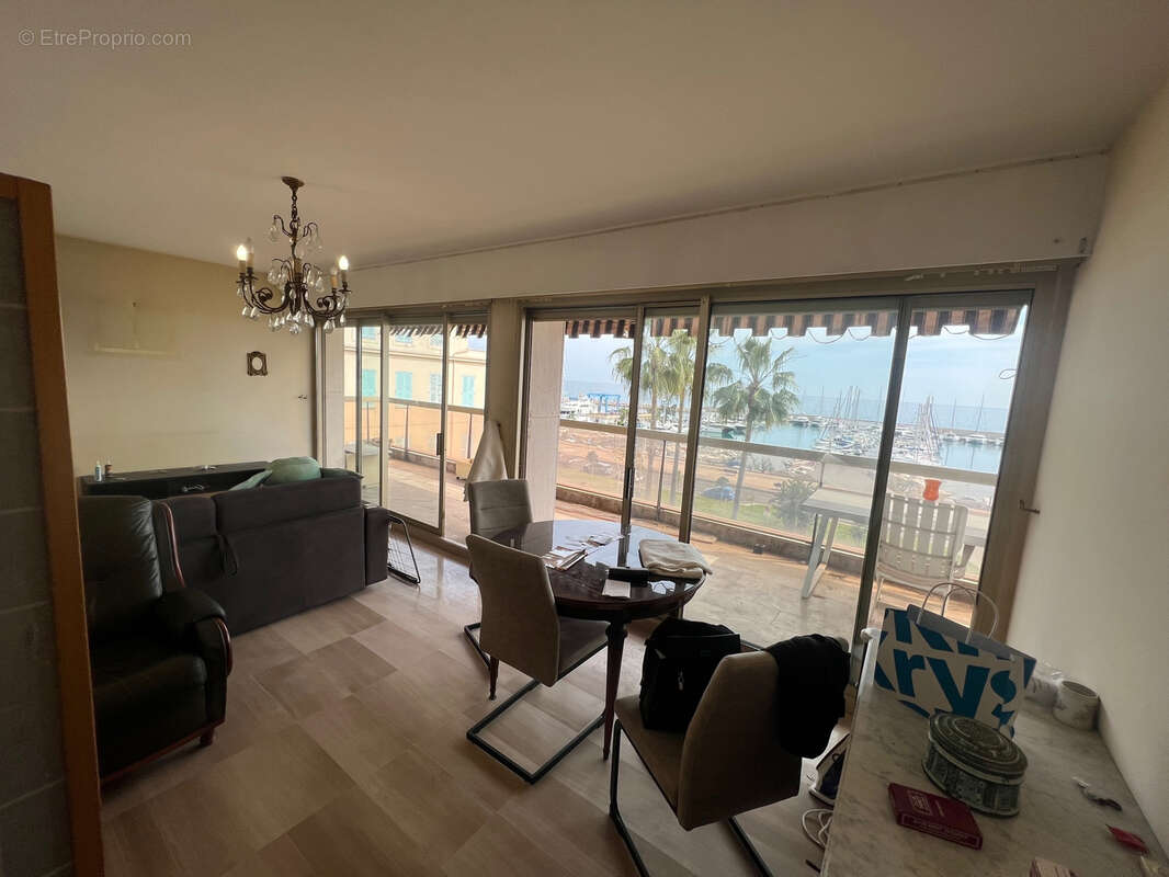 Appartement à MENTON