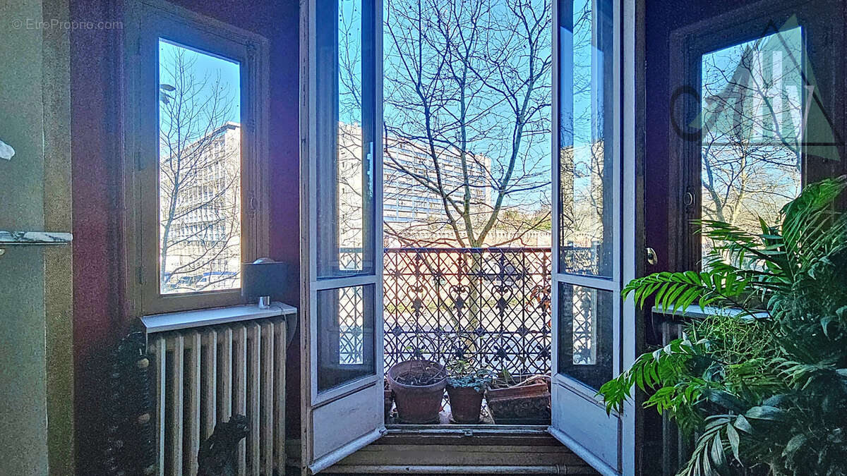 Appartement à PARIS-12E