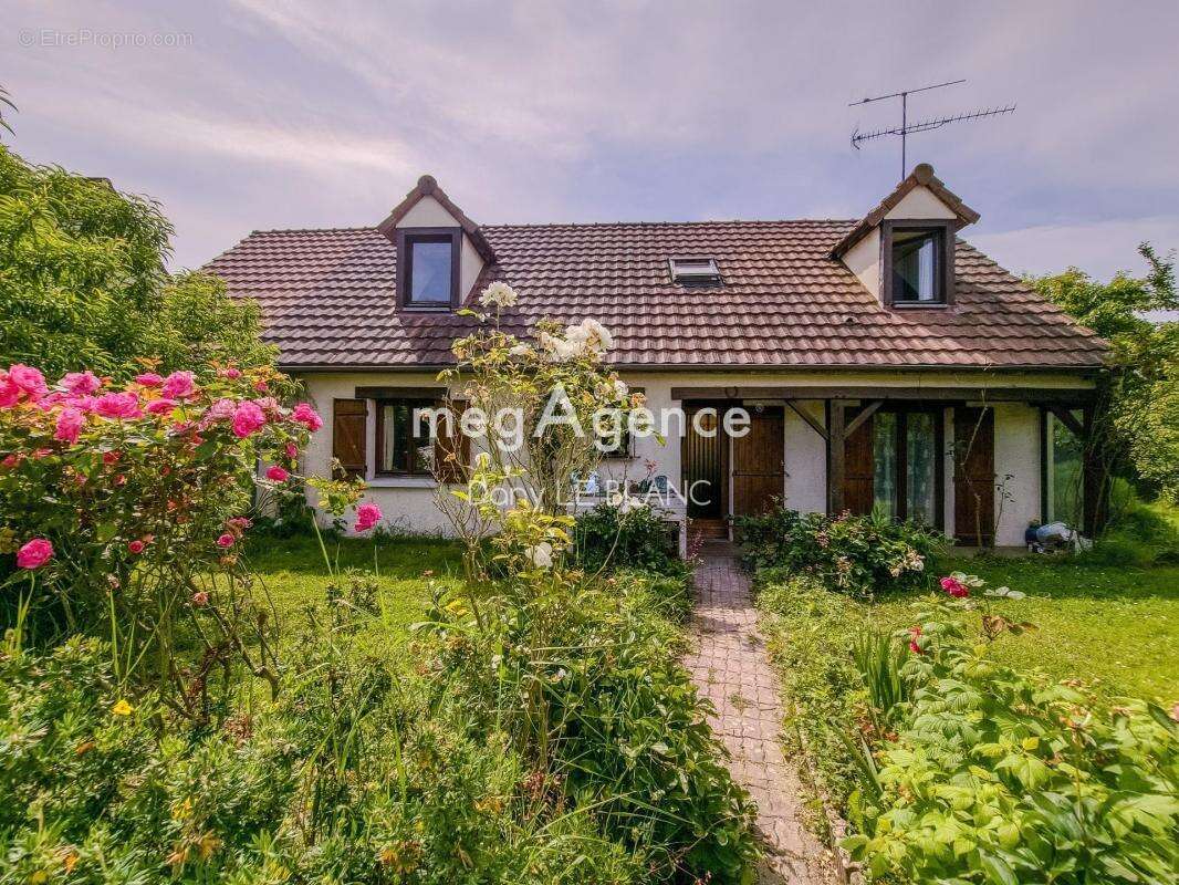 Maison à COLTAINVILLE