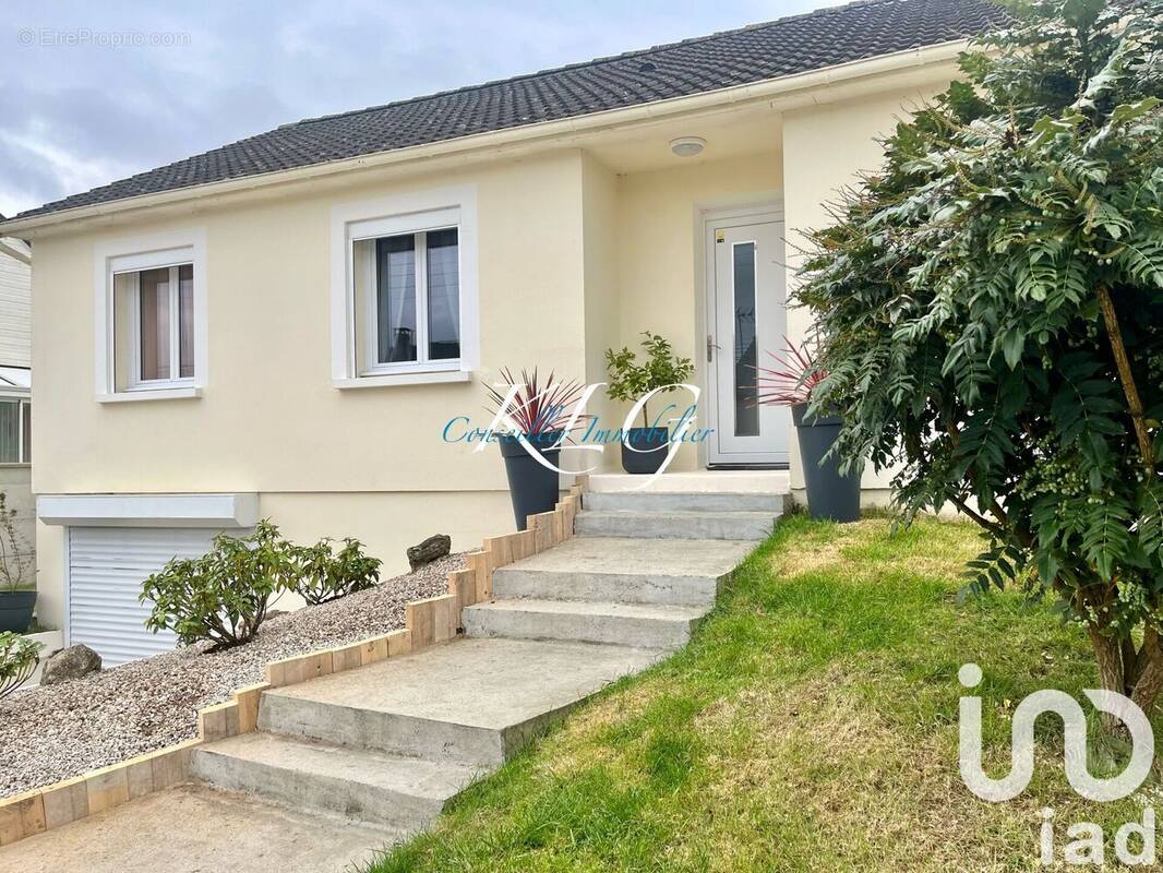 Photo 1 - Maison à DAMMARIE