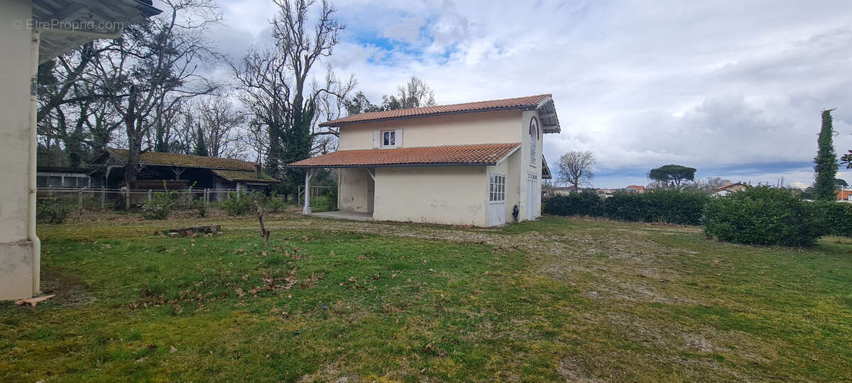 Maison à SAUGNACQ-ET-MURET