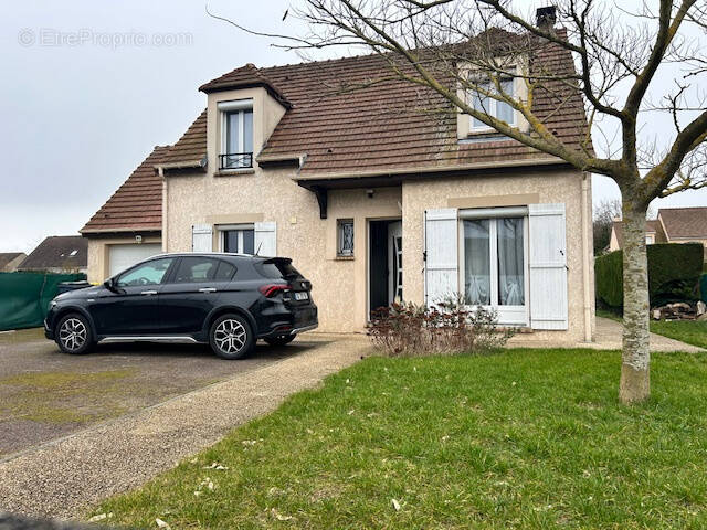 Maison à FRENEUSE