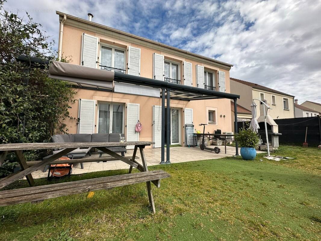 Maison à PRINGY