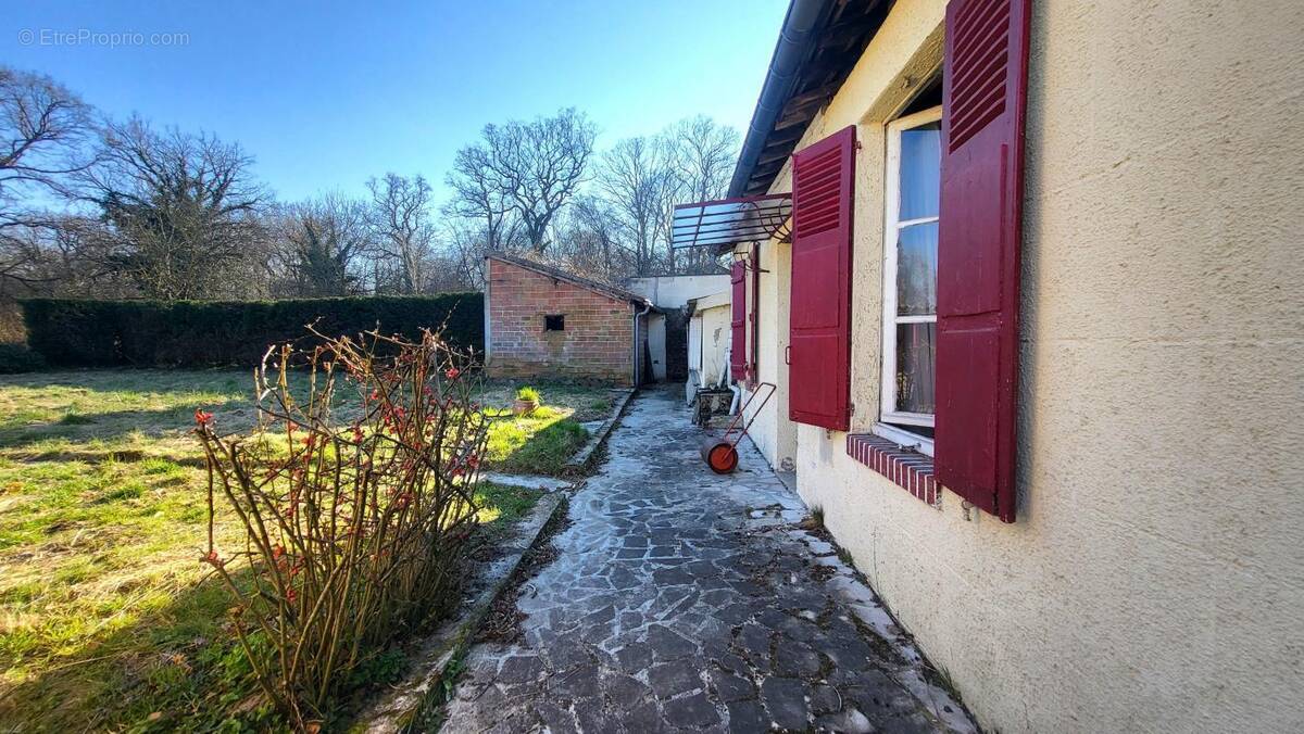 Maison à SAINT-LEGER-AUX-BOIS