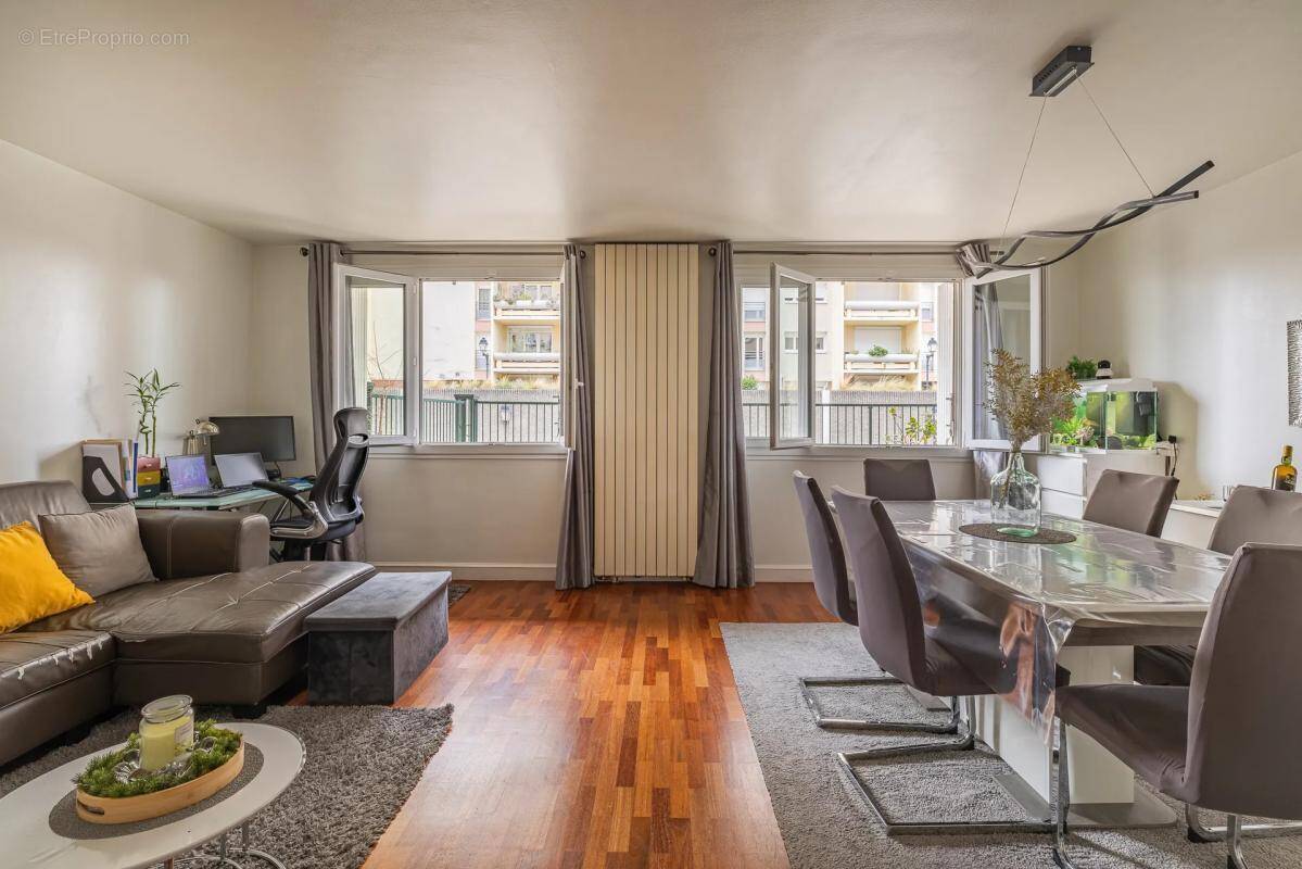 Appartement à SAINT-MAUR-DES-FOSSES