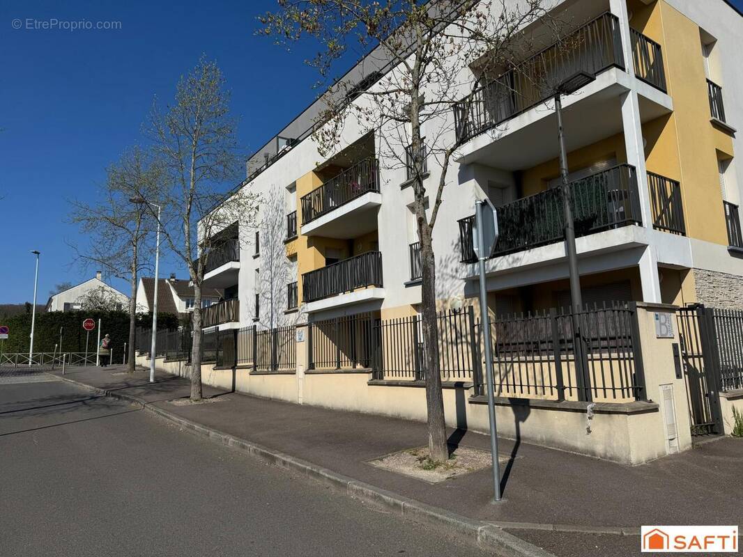 Photo 1 - Appartement à CHANTELOUP-LES-VIGNES