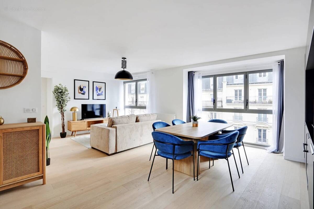 Appartement à PARIS-18E