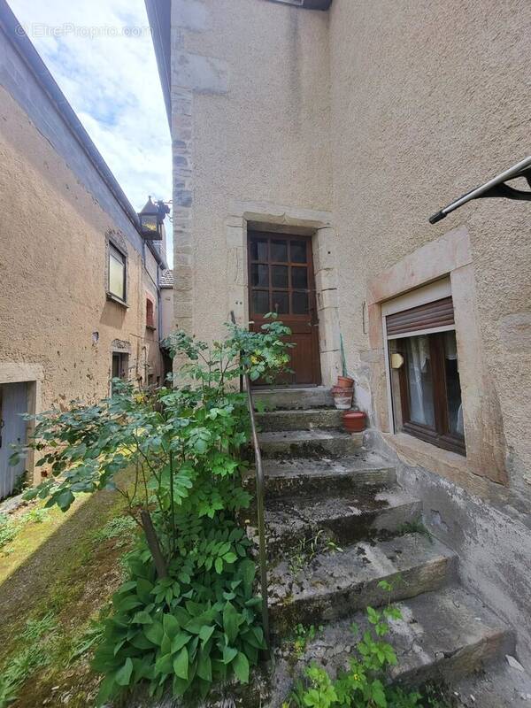 Maison à SAVIGNY-LES-BEAUNE