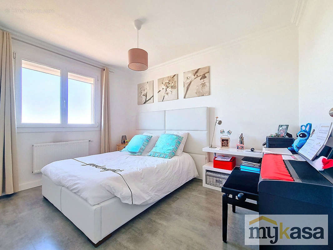 Appartement à PORT-DE-BOUC