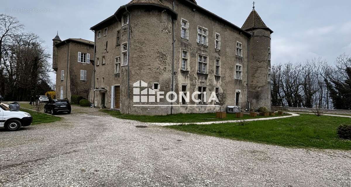 Appartement à FROGES