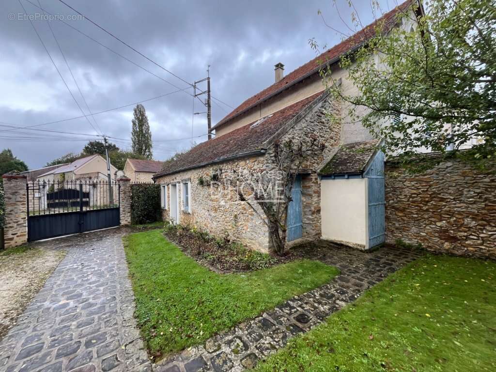 Maison à LUMIGNY-NESLES-ORMEAUX