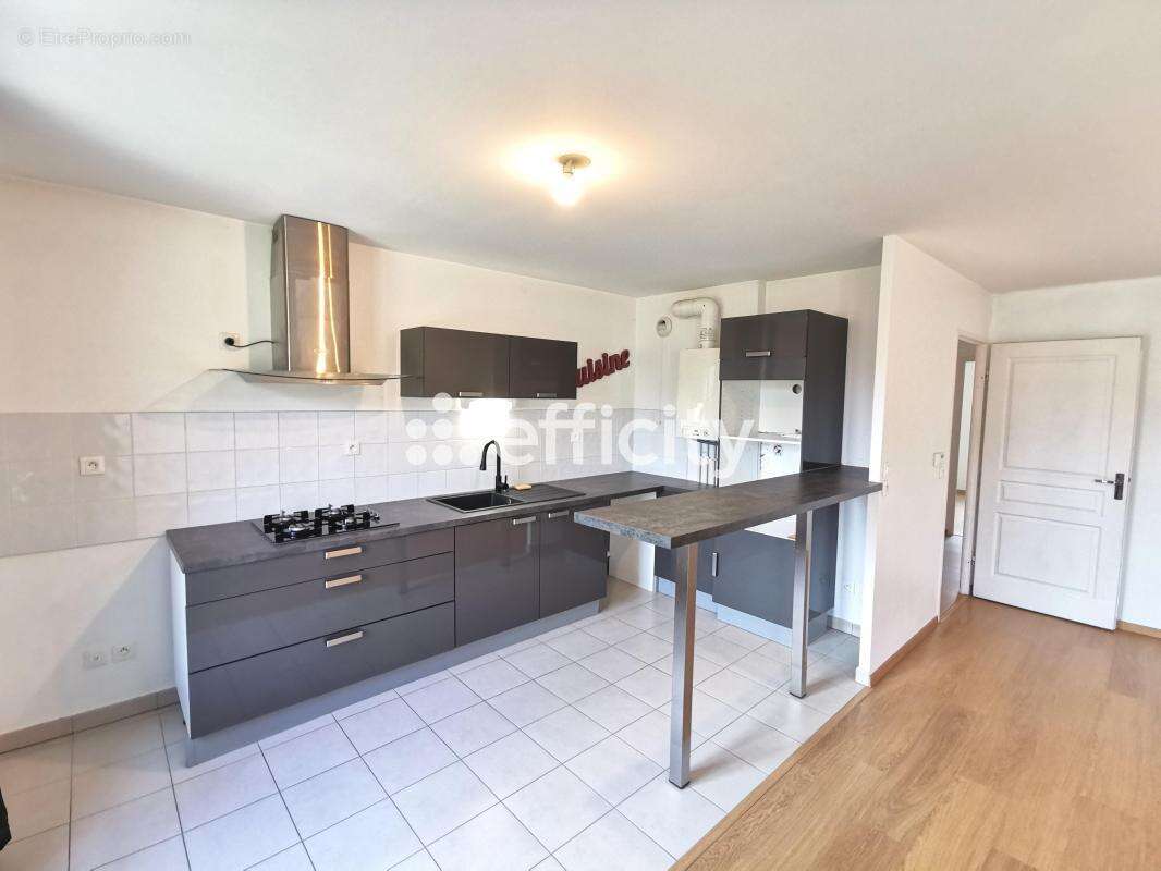 Appartement à LA CHAPELLE-EN-SERVAL