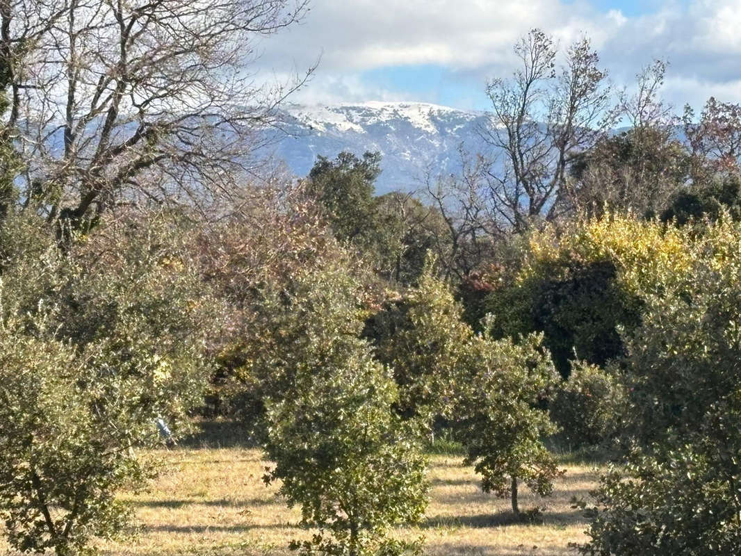Terrain à GRIGNAN