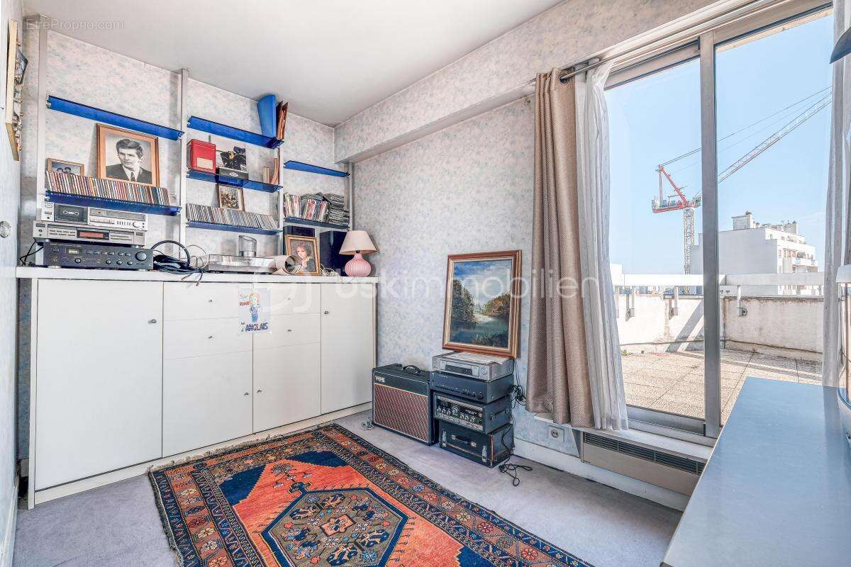 Appartement à PARIS-19E